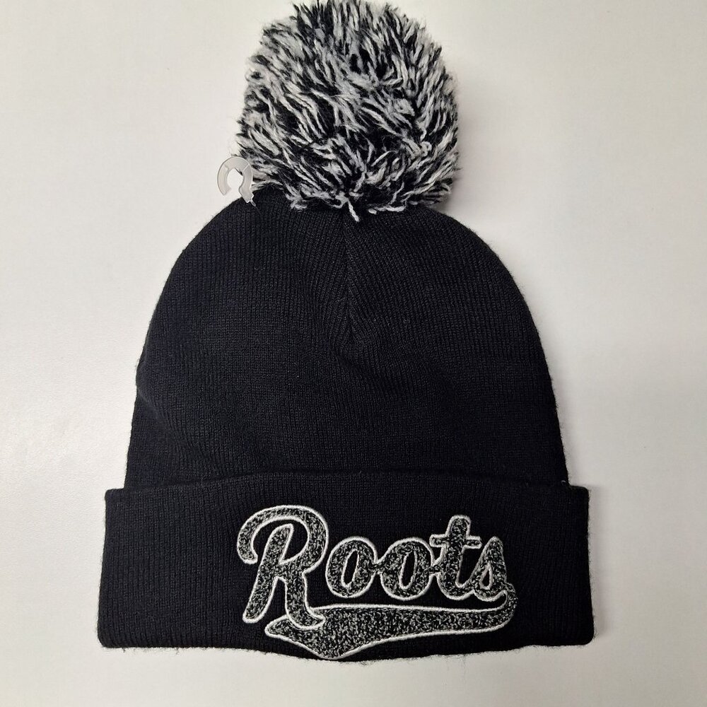 Roots Black Knit Beanie With Pom Gray Winter‎ Chook Canada Snow Ski Cap Boarder